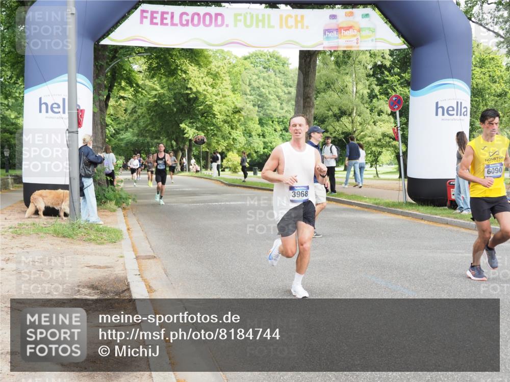 29.06.2025 - hella hamburg halbmarathon MichiJ http://msf.ph/oto/8184744 29.06.2025 10:18:24 Zwischen KM18-KM19 3968, 6090, 10222, 10351, 15655, 18763 meine-sportfotos.de