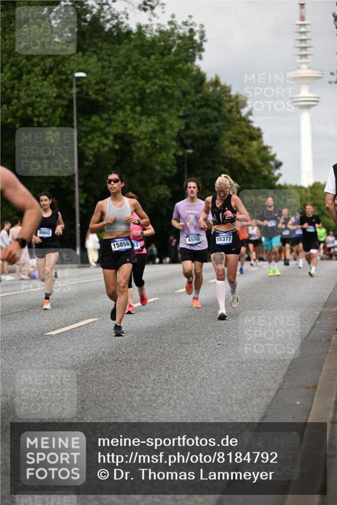 29.06.2025 - hella hamburg halbmarathon Dr. Thomas Lammeyer http://msf.ph/oto/8184792 29.06.2025 10:10:48 Kennedybrücke 1245, 1766, 1936, 1981, 4550, 4666, 5951, 6314, 6572, 6664, 8051, 8960, 9560, 10212, 10297, 10736, 10886 meine-sportfotos.de