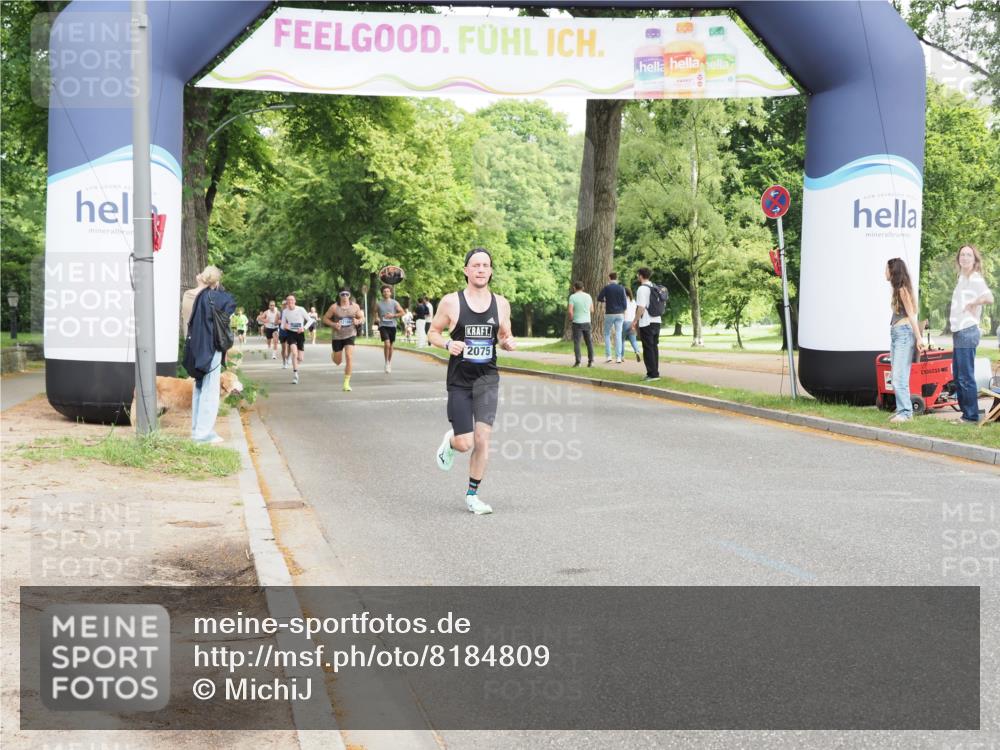 29.06.2025 - hella hamburg halbmarathon MichiJ http://msf.ph/oto/8184809 29.06.2025 10:18:27 Zwischen KM18-KM19 3968, 6090, 10222, 10351, 15655, 18763 meine-sportfotos.de