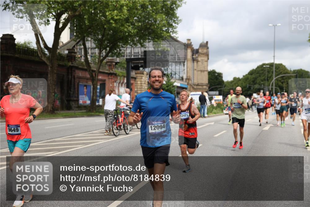 29.06.2025 - hella hamburg halbmarathon Yannick Fuchs http://msf.ph/oto/8184839 29.06.2025 10:43:31 20KM 1094, 1342, 1381, 1452, 1476, 2013, 2504, 2592, 2596, 2706, 2889, 2937, 3060, 4017, 4183, 4185, 4832, 5460, 5705, 6158, 7067, 7297, 7332, 8112, 8302, 8437, 8821, 9038, 9126, 9213, 9463, 9619, 9649, 9695, 9924, 10053, 10184, 10859, 10860, 11340, 11519, 11579, 11679, 11779, 11819, 11977, 12094, 12421, 12533, 12670, 13233, 13269, 13688, 13690, 14526, 15422, 15523, 15857, 16114, 16369, 16627, 16653, 16731, 16891, 17173, 17632, 17753, 18058, 18842, 18873, 18926, 19109 meine-sportfotos.de