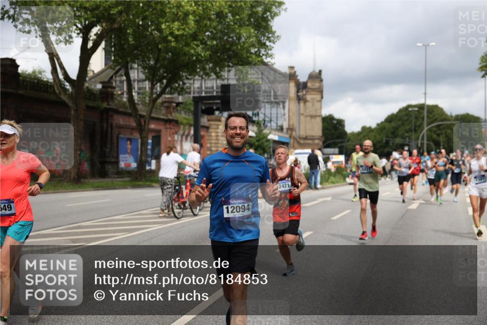 29.06.2025 - hella hamburg halbmarathon Yannick Fuchs http://msf.ph/oto/8184853 29.06.2025 10:43:31 20KM 1094, 1342, 1381, 1452, 1476, 2013, 2504, 2592, 2596, 2706, 2889, 2937, 3060, 4017, 4183, 4185, 4832, 5460, 5705, 6158, 7067, 7297, 7332, 8112, 8302, 8437, 8821, 9038, 9126, 9213, 9463, 9619, 9649, 9695, 9924, 10053, 10184, 10859, 10860, 11340, 11519, 11579, 11679, 11779, 11819, 11977, 12094, 12421, 12533, 12670, 13233, 13269, 13688, 13690, 14526, 15422, 15523, 15857, 16114, 16369, 16627, 16653, 16731, 16891, 17173, 17632, 17753, 18058, 18842, 18873, 18926, 19109 meine-sportfotos.de