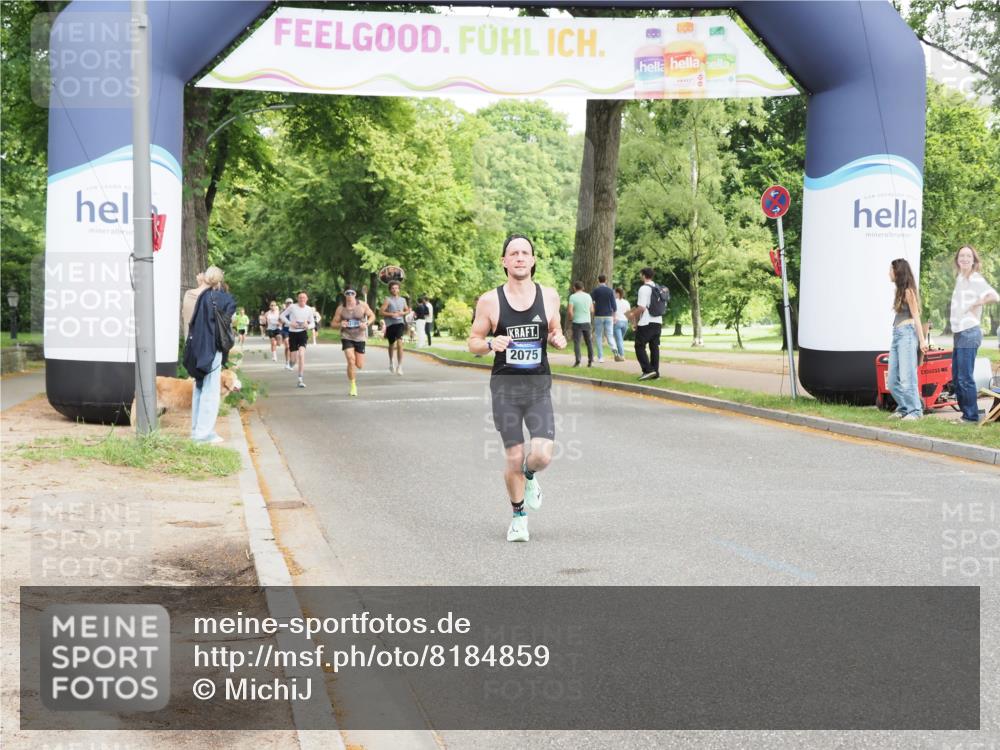 29.06.2025 - hella hamburg halbmarathon MichiJ http://msf.ph/oto/8184859 29.06.2025 10:18:28 Zwischen KM18-KM19 2075, 3968, 6090, 15655, 18763 meine-sportfotos.de