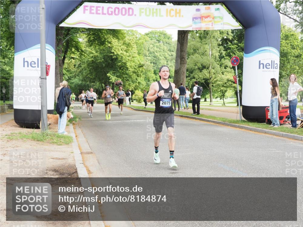 29.06.2025 - hella hamburg halbmarathon MichiJ http://msf.ph/oto/8184874 29.06.2025 10:18:28 Zwischen KM18-KM19 2075, 3968, 6090, 15655, 18763 meine-sportfotos.de