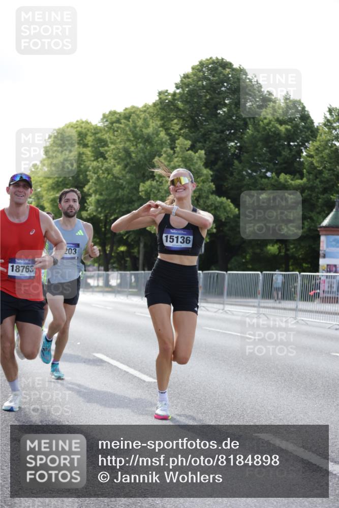 29.06.2025 - hella hamburg halbmarathon Jannik Wohlers http://msf.ph/oto/8184898 29.06.2025 09:43:16 Lombardsbrücke 2075, 2180, 2203, 8318, 9804, 10351, 13941, 15023, 15136, 17893, 18763, 18832 meine-sportfotos.de