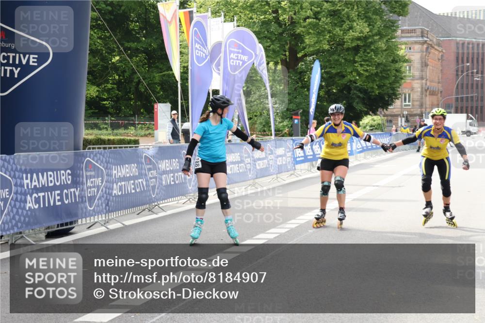 29.06.2025 - hella hamburg halbmarathon Strokosch-Dieckow http://msf.ph/oto/8184907 29.06.2025 09:25:05 Ziel 20176, 20180, 20188 meine-sportfotos.de