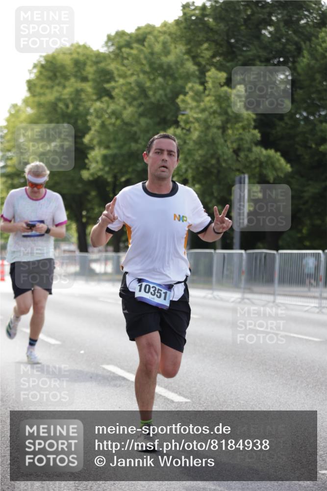 29.06.2025 - hella hamburg halbmarathon Jannik Wohlers http://msf.ph/oto/8184938 29.06.2025 09:43:18 Lombardsbrücke 2075, 2180, 2203, 8318, 9804, 10351, 13941, 15023, 15136, 17040, 17893, 18763, 18832 meine-sportfotos.de