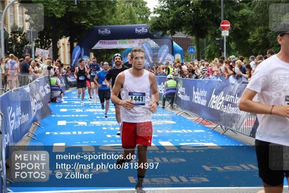 29.06.2025 - hella hamburg halbmarathon Zöllner http://msf.ph/oto/8184997 29.06.2025 10:42:16 Ziel 1441, 1903, 5682, 7765, 7865, 9365, 13709, 14811, 14899, 16626, 16660, 17182, 17363, 18772, 18802 meine-sportfotos.de