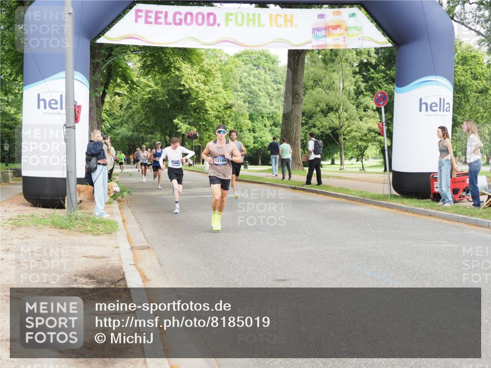 29.06.2025 - hella hamburg halbmarathon MichiJ http://msf.ph/oto/8185019 29.06.2025 10:18:30 Zwischen KM18-KM19 2075, 3968, 6090 meine-sportfotos.de