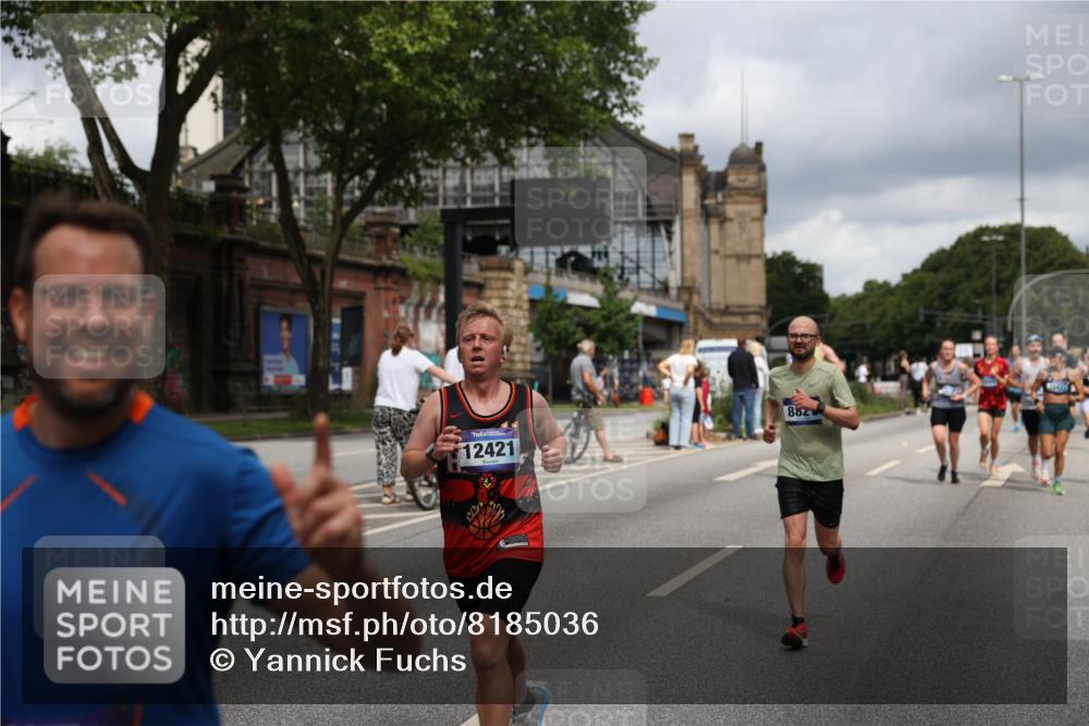 29.06.2025 - hella hamburg halbmarathon Yannick Fuchs http://msf.ph/oto/8185036 29.06.2025 10:43:32 20KM 1094, 1342, 1381, 1452, 1476, 2013, 2504, 2592, 2596, 2706, 2878, 2889, 2937, 3060, 4017, 4183, 4185, 4832, 5460, 5705, 6158, 7067, 7297, 7332, 8112, 8437, 8821, 9038, 9126, 9213, 9463, 9619, 9649, 9695, 9924, 9965, 10184, 10859, 11340, 11519, 11579, 11779, 11819, 11977, 12094, 12421, 12533, 12670, 13233, 13269, 13688, 13690, 14526, 15422, 15523, 15857, 16114, 16369, 16627, 16653, 16731, 16891, 17173, 17632, 17753, 18058, 18842, 18873, 18926, 19109 meine-sportfotos.de