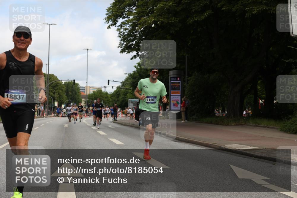 29.06.2025 - hella hamburg halbmarathon Yannick Fuchs http://msf.ph/oto/8185054 29.06.2025 10:29:22 20KM 1002, 4477, 5048, 5152, 5550, 6169, 6878, 7628, 7884, 8395, 8864, 9519, 9686, 11202, 11230, 11661, 14069, 14388, 15902, 17014, 18026, 18837 meine-sportfotos.de