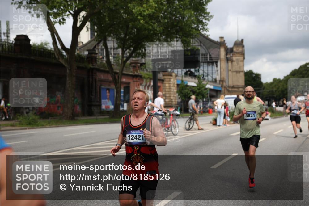 29.06.2025 - hella hamburg halbmarathon Yannick Fuchs http://msf.ph/oto/8185126 29.06.2025 10:43:32 20KM 1094, 1342, 1381, 1452, 1476, 2013, 2504, 2592, 2596, 2706, 2878, 2889, 2937, 3060, 4017, 4183, 4185, 4832, 5460, 5705, 6158, 7067, 7297, 7332, 8112, 8437, 8821, 9038, 9126, 9213, 9463, 9619, 9649, 9695, 9924, 9965, 10184, 10859, 11340, 11519, 11579, 11779, 11819, 11977, 12094, 12421, 12533, 12670, 13233, 13269, 13688, 13690, 14526, 15422, 15523, 15857, 16114, 16369, 16627, 16653, 16731, 16891, 17173, 17632, 17753, 18058, 18842, 18873, 18926, 19109 meine-sportfotos.de