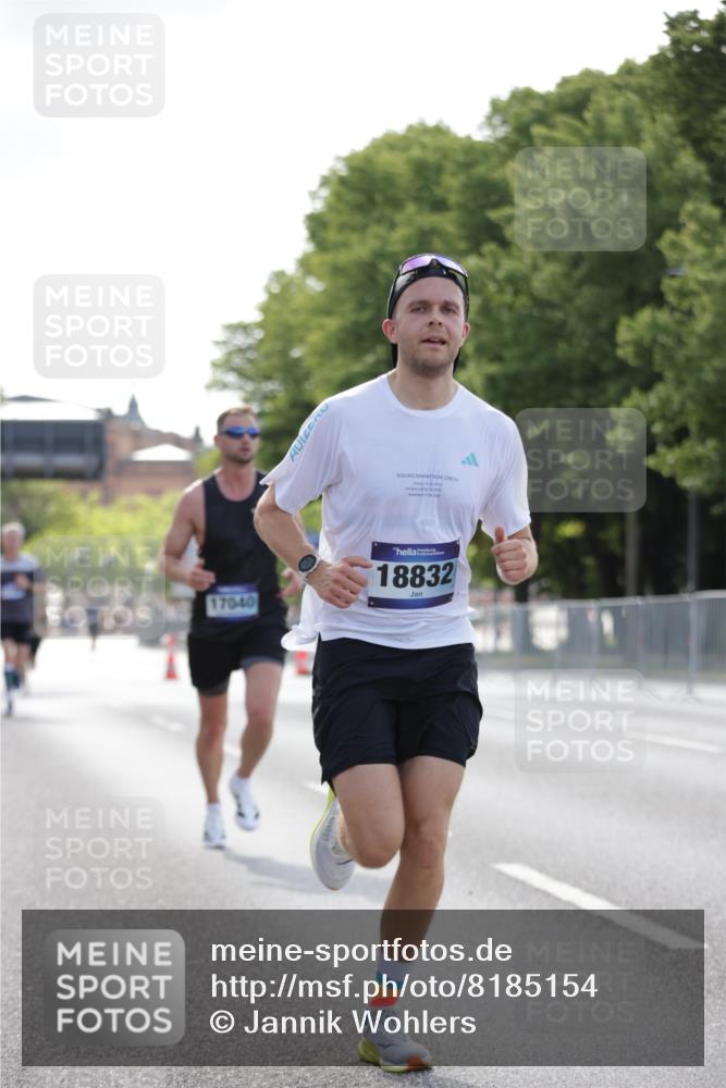 29.06.2025 - hella hamburg halbmarathon Jannik Wohlers http://msf.ph/oto/8185154 29.06.2025 09:43:21 Lombardsbrücke 2075, 2180, 2203, 3189, 8318, 9804, 10351, 11150, 13941, 15023, 15136, 17040, 17893, 18763, 18832 meine-sportfotos.de