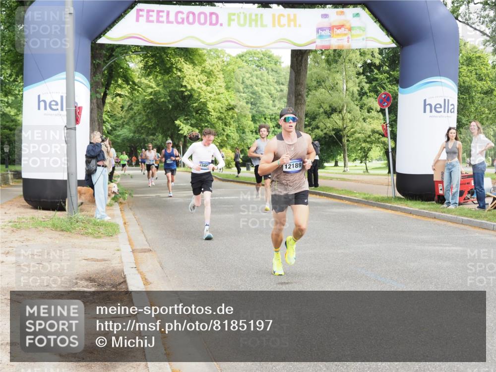 29.06.2025 - hella hamburg halbmarathon MichiJ http://msf.ph/oto/8185197 29.06.2025 10:18:31 Zwischen KM18-KM19 2075, 3968, 6090, 12189, 15883 meine-sportfotos.de