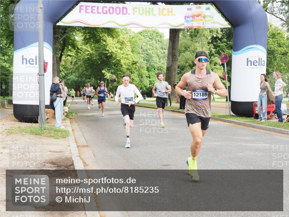 29.06.2025 - hella hamburg halbmarathon MichiJ http://msf.ph/oto/8185235 29.06.2025 10:18:32 Zwischen KM18-KM19 2075, 12189, 14140, 15883 meine-sportfotos.de