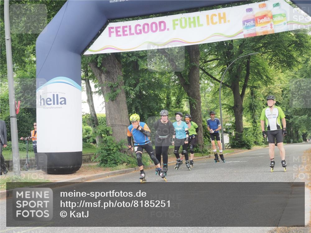 29.06.2025 - hella hamburg halbmarathon KatJ http://msf.ph/oto/8185251 29.06.2025 09:24:38 Zwischen KM18-KM19  meine-sportfotos.de