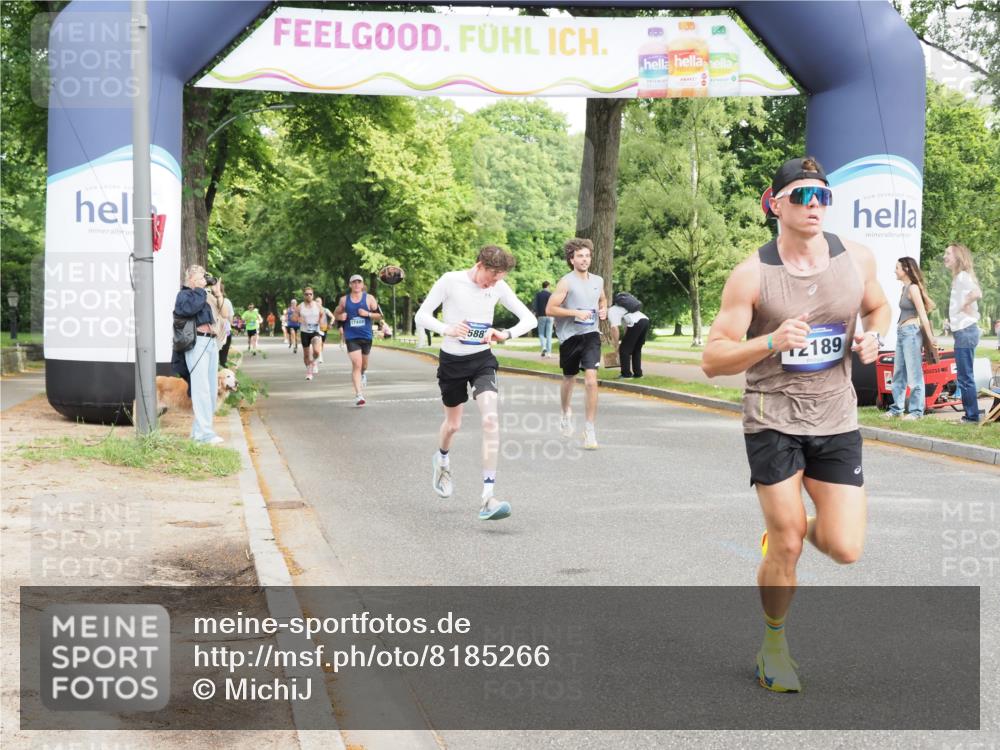29.06.2025 - hella hamburg halbmarathon MichiJ http://msf.ph/oto/8185266 29.06.2025 10:18:32 Zwischen KM18-KM19 2075, 12189, 14140, 15883 meine-sportfotos.de
