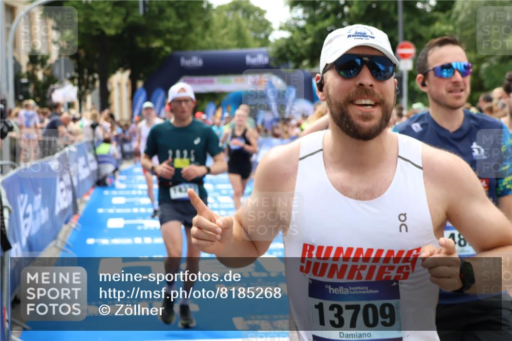 29.06.2025 - hella hamburg halbmarathon Zöllner http://msf.ph/oto/8185268 29.06.2025 10:42:23 Ziel 1312, 1903, 2675, 6639, 6770, 7865, 11907, 13746, 13807, 14226, 14811, 15175, 15270, 15654, 16281, 16660, 17182, 18330 meine-sportfotos.de
