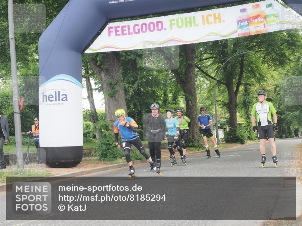 29.06.2025 - hella hamburg halbmarathon KatJ http://msf.ph/oto/8185294 29.06.2025 09:24:38 Zwischen KM18-KM19  meine-sportfotos.de