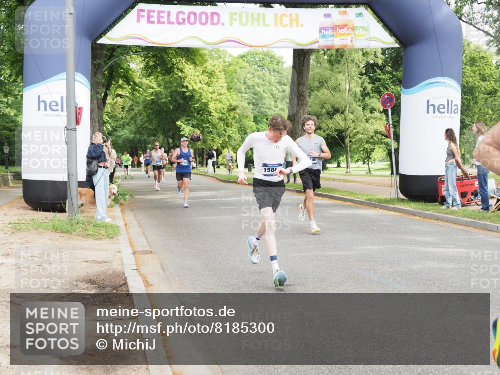 29.06.2025 - hella hamburg halbmarathon MichiJ http://msf.ph/oto/8185300 29.06.2025 10:18:32 Zwischen KM18-KM19 2075, 12189, 14140, 15883 meine-sportfotos.de