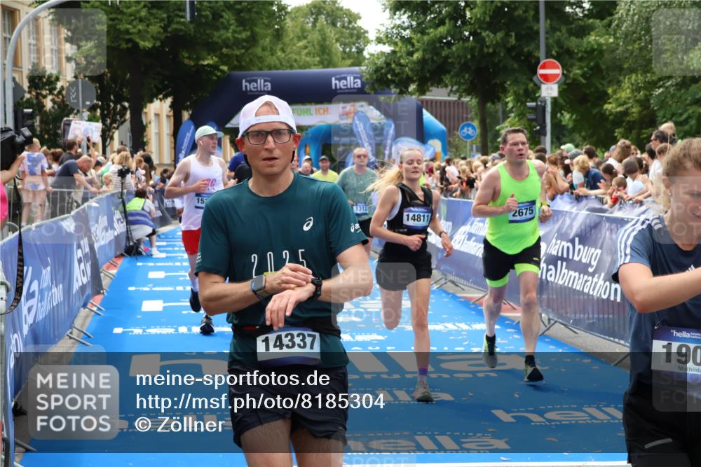 29.06.2025 - hella hamburg halbmarathon Zöllner http://msf.ph/oto/8185304 29.06.2025 10:42:24 Ziel 1256, 1312, 1903, 2675, 3523, 6639, 6770, 7693, 7865, 11907, 13746, 13807, 14226, 14811, 15095, 15175, 15270, 15654, 16281, 16660, 18330 meine-sportfotos.de