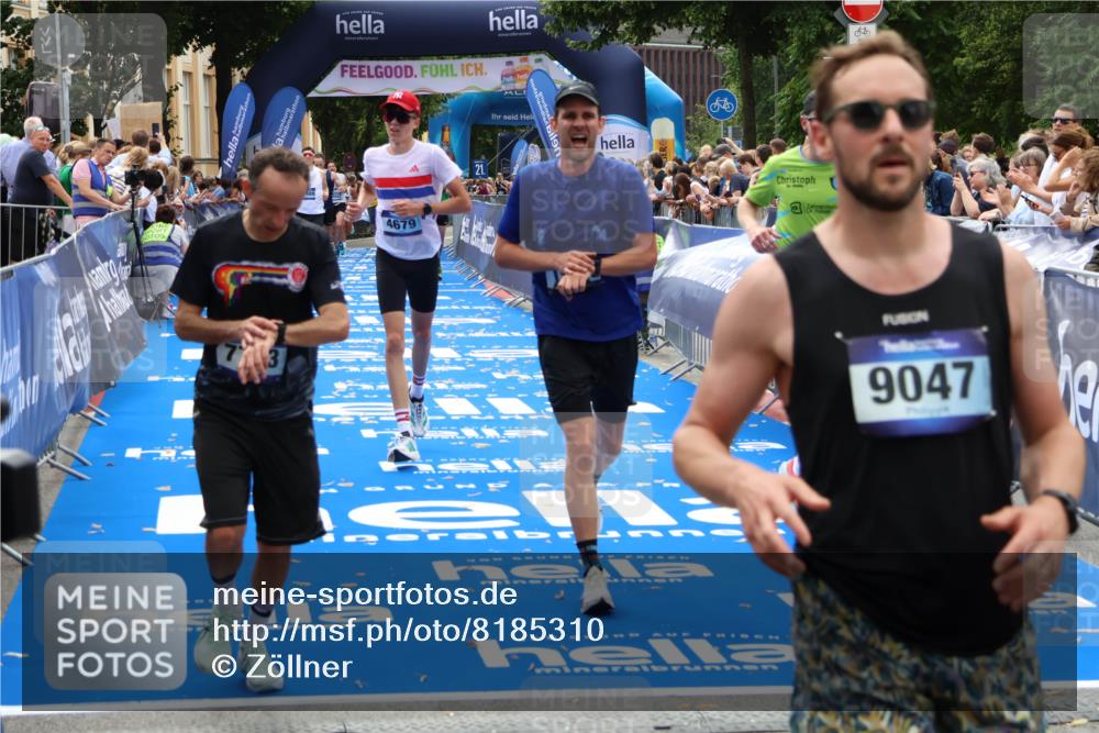 29.06.2025 - hella hamburg halbmarathon Zöllner http://msf.ph/oto/8185310 29.06.2025 10:33:25 Ziel 1959, 4679, 7723, 8956, 16881, 17056, 17489 meine-sportfotos.de