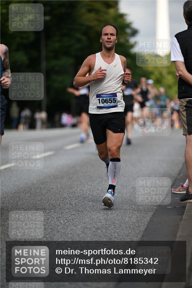 29.06.2025 - hella hamburg halbmarathon Dr. Thomas Lammeyer http://msf.ph/oto/8185342 29.06.2025 09:47:23 Kennedybrücke 1122, 1953, 3189, 3379, 5308, 5344, 7231, 7793, 8975, 9047, 9079, 10106, 10173, 11150 meine-sportfotos.de