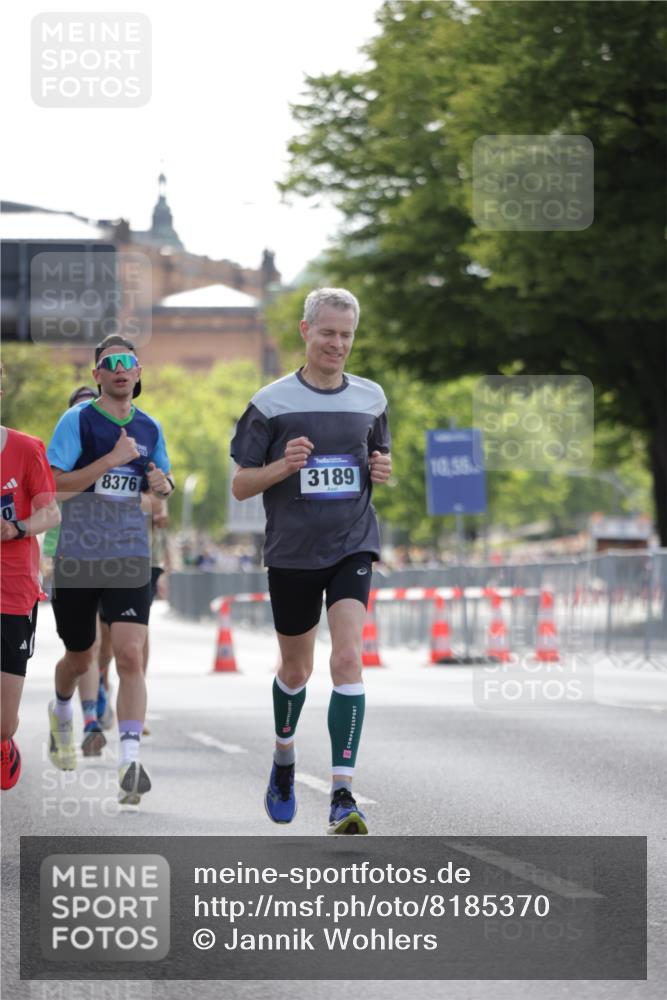 29.06.2025 - hella hamburg halbmarathon Jannik Wohlers http://msf.ph/oto/8185370 29.06.2025 09:43:24 Lombardsbrücke 2075, 2203, 3189, 3379, 8318, 8376, 9804, 10351, 11150, 13941, 15023, 15136, 17040, 17893, 18763, 18832 meine-sportfotos.de