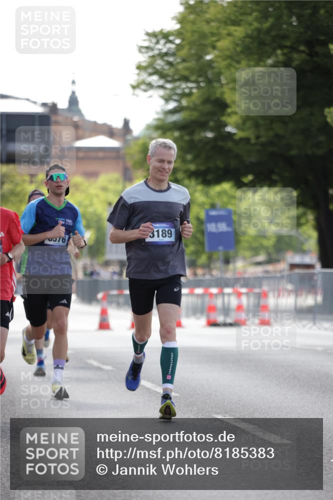 29.06.2025 - hella hamburg halbmarathon Jannik Wohlers http://msf.ph/oto/8185383 29.06.2025 09:43:25 Lombardsbrücke 2075, 2203, 2483, 3189, 3379, 8318, 8376, 9804, 10351, 11150, 13941, 15023, 15136, 17040, 17893, 18763, 18832 meine-sportfotos.de