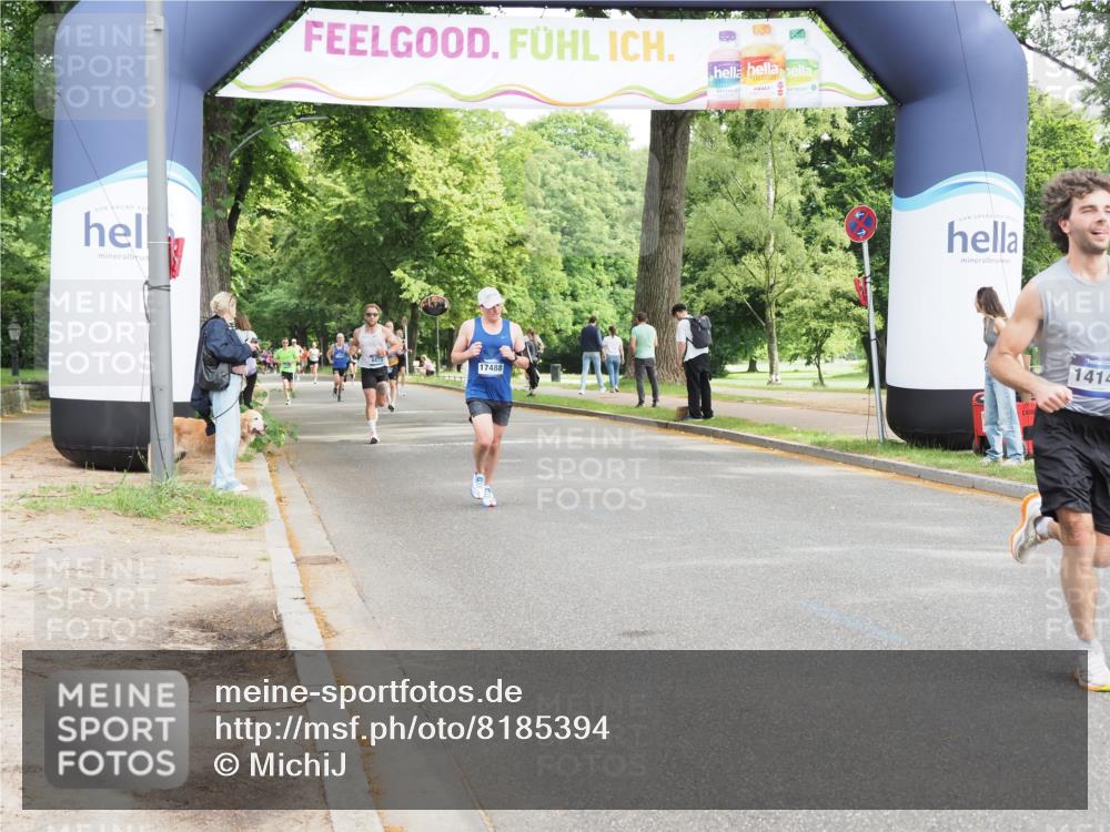 29.06.2025 - hella hamburg halbmarathon MichiJ http://msf.ph/oto/8185394 29.06.2025 10:18:34 Zwischen KM18-KM19 2075, 12189, 14140, 15883 meine-sportfotos.de