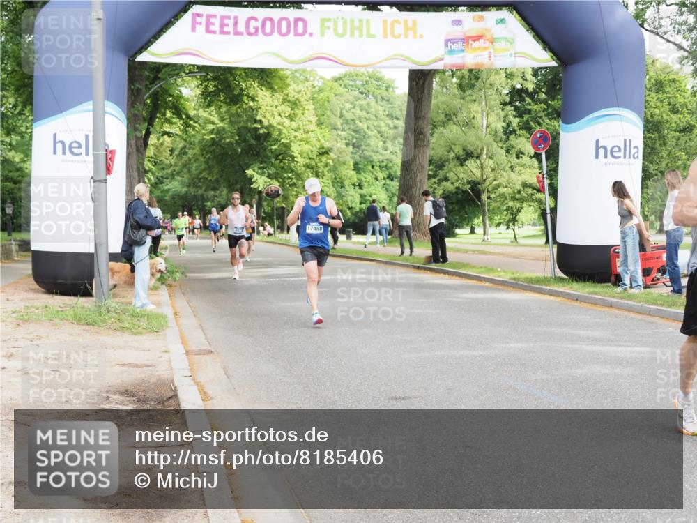 29.06.2025 - hella hamburg halbmarathon MichiJ http://msf.ph/oto/8185406 29.06.2025 10:18:34 Zwischen KM18-KM19 2075, 12189, 14140, 15883 meine-sportfotos.de