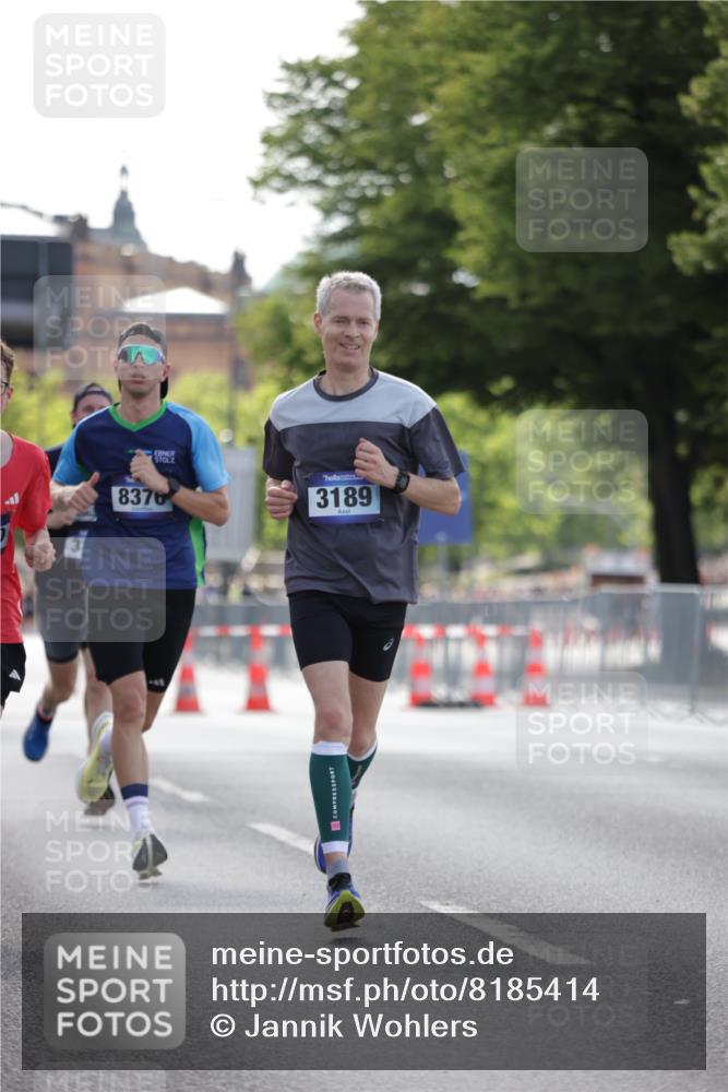 29.06.2025 - hella hamburg halbmarathon Jannik Wohlers http://msf.ph/oto/8185414 29.06.2025 09:43:25 Lombardsbrücke 2075, 2203, 2483, 3189, 3379, 8318, 8376, 9804, 10351, 11150, 13941, 15023, 15136, 17040, 17893, 18763, 18832 meine-sportfotos.de
