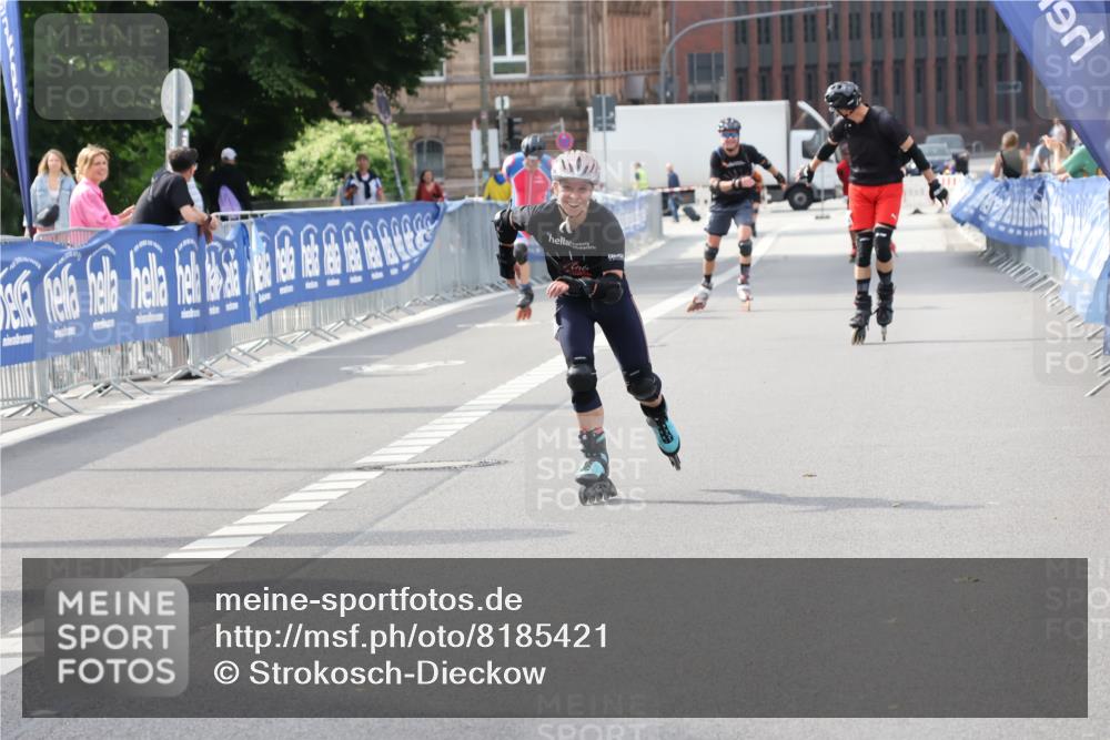 29.06.2025 - hella hamburg halbmarathon Strokosch-Dieckow http://msf.ph/oto/8185421 29.06.2025 09:25:39 Ziel 20005, 20172, 20174, 20423 meine-sportfotos.de