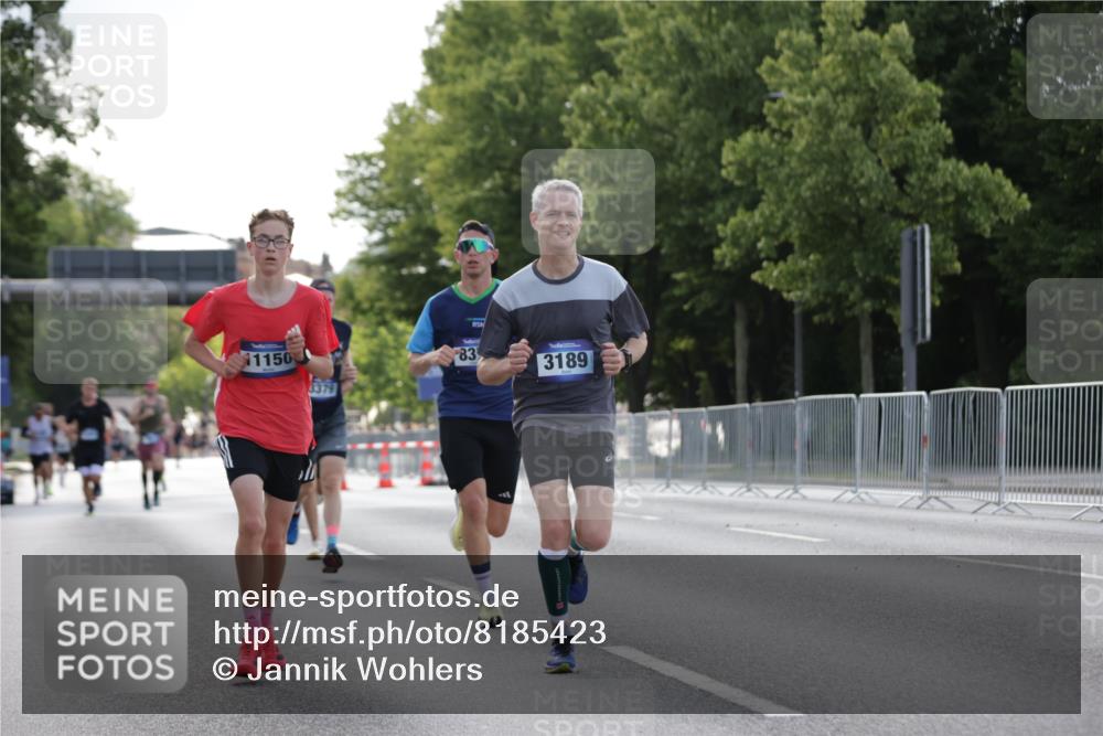 29.06.2025 - hella hamburg halbmarathon Jannik Wohlers http://msf.ph/oto/8185423 29.06.2025 09:43:26 Lombardsbrücke 2075, 2203, 2483, 3189, 3379, 8318, 8376, 9804, 10351, 11150, 13941, 15023, 15136, 17040, 17893, 18763, 18832 meine-sportfotos.de