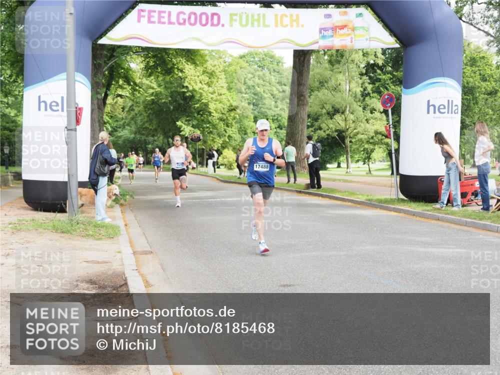29.06.2025 - hella hamburg halbmarathon MichiJ http://msf.ph/oto/8185468 29.06.2025 10:18:34 Zwischen KM18-KM19 2075, 12189, 14140, 15883 meine-sportfotos.de