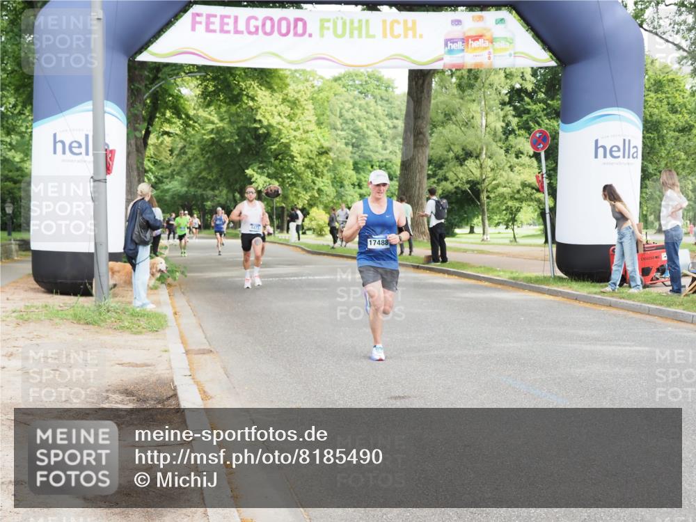 29.06.2025 - hella hamburg halbmarathon MichiJ http://msf.ph/oto/8185490 29.06.2025 10:18:35 Zwischen KM18-KM19 2075, 12189, 14140, 15883 meine-sportfotos.de