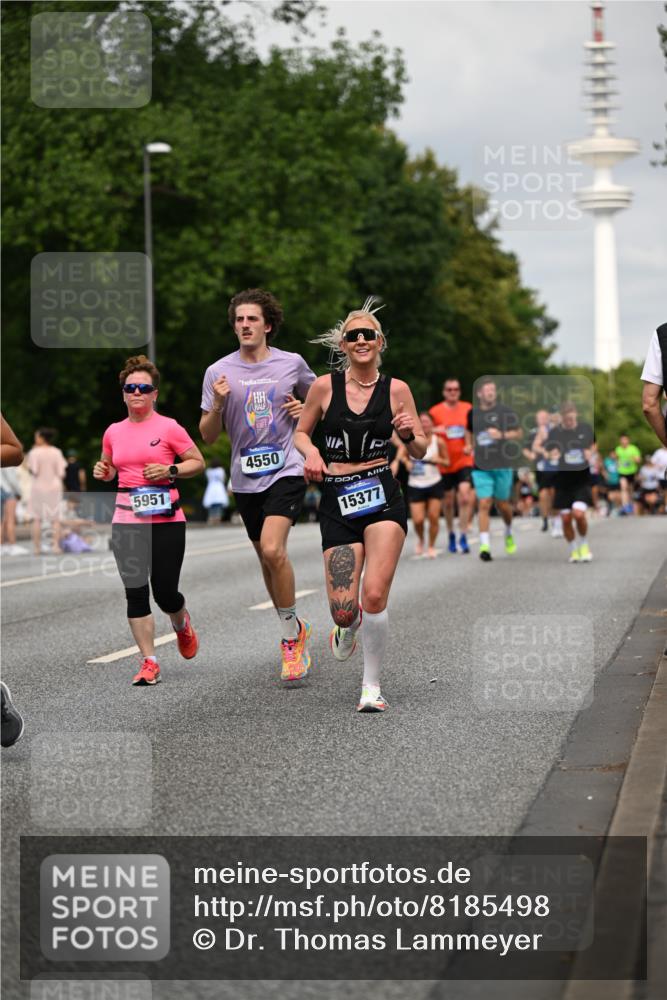 29.06.2025 - hella hamburg halbmarathon Dr. Thomas Lammeyer http://msf.ph/oto/8185498 29.06.2025 10:10:50 Kennedybrücke 1245, 1766, 1981, 4550, 4666, 5951, 6314, 6572, 6664, 8051, 8960, 9560, 10212, 10297, 10736, 10886 meine-sportfotos.de
