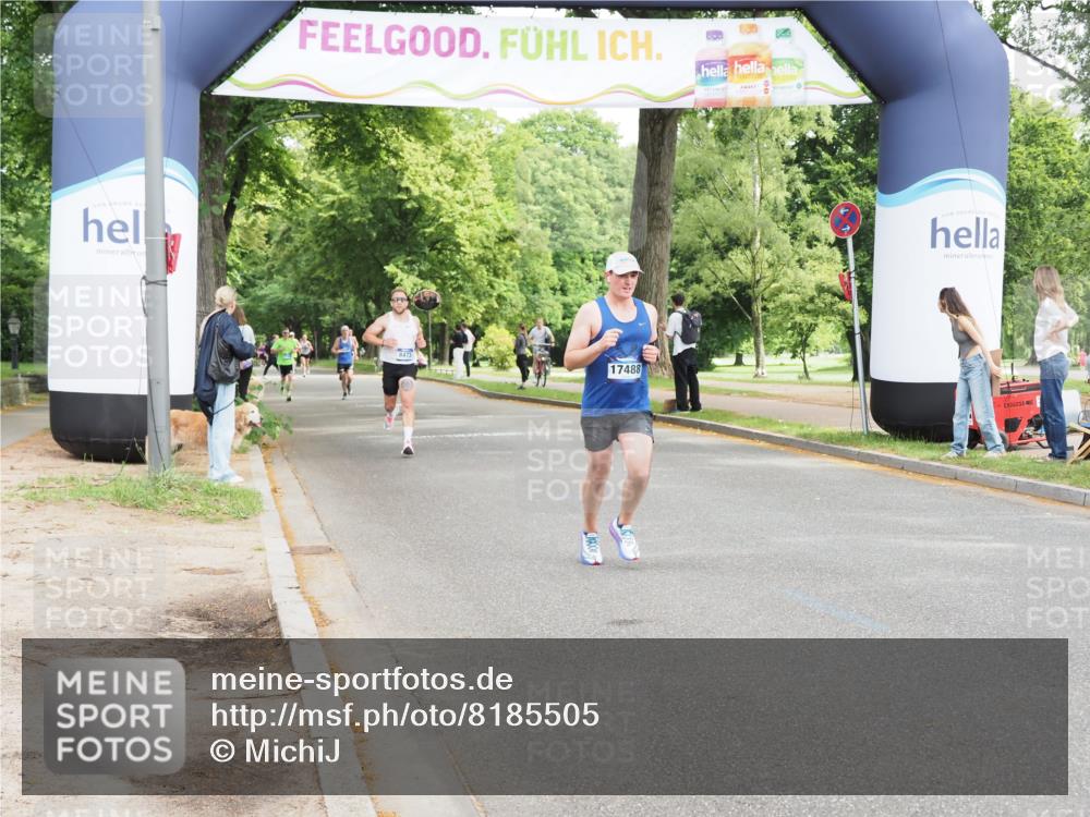 29.06.2025 - hella hamburg halbmarathon MichiJ http://msf.ph/oto/8185505 29.06.2025 10:18:35 Zwischen KM18-KM19 2075, 12189, 14140, 15883 meine-sportfotos.de
