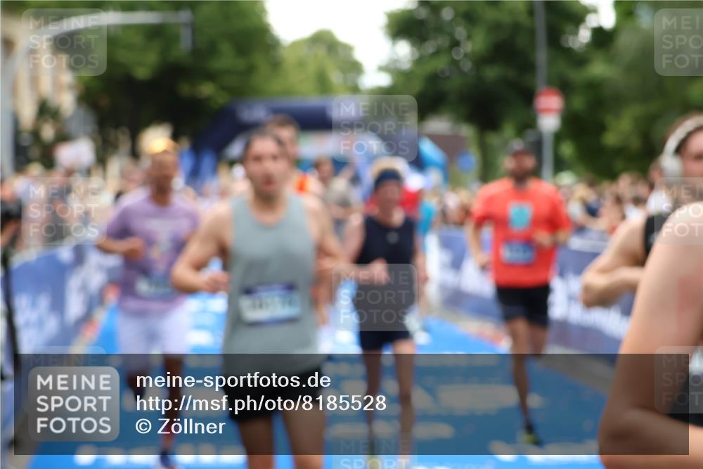 29.06.2025 - hella hamburg halbmarathon Zöllner http://msf.ph/oto/8185528 29.06.2025 10:42:32 Ziel 1209, 1256, 1353, 1800, 1962, 2233, 3523, 7116, 7448, 7693, 7734, 11907, 13446, 15095, 15175, 15623, 16295, 16333, 17016, 17637, 17733, 17911, 18330, 18680 meine-sportfotos.de