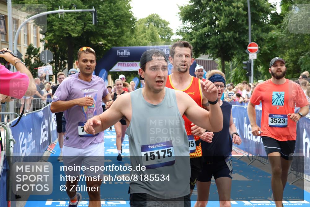 29.06.2025 - hella hamburg halbmarathon Zöllner http://msf.ph/oto/8185534 29.06.2025 10:42:33 Ziel 1209, 1256, 1353, 1735, 1800, 1962, 2233, 3523, 7116, 7448, 7508, 7693, 7734, 13446, 15095, 15623, 16295, 16333, 17016, 17637, 17733, 17911, 18680 meine-sportfotos.de