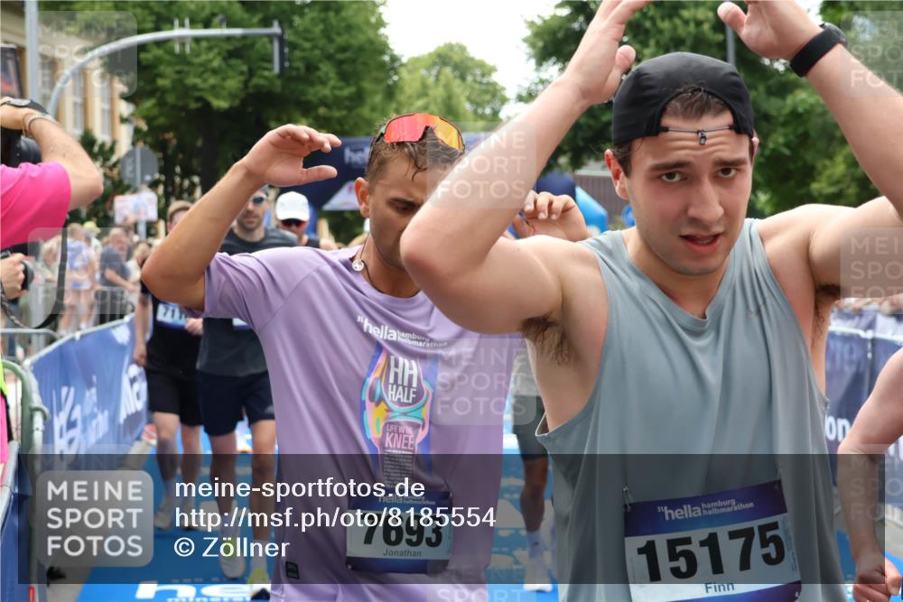 29.06.2025 - hella hamburg halbmarathon Zöllner http://msf.ph/oto/8185554 29.06.2025 10:42:34 Ziel 1209, 1353, 1735, 1800, 1962, 2233, 4235, 7116, 7448, 7508, 7734, 13446, 15623, 16295, 16333, 17016, 17637, 17733, 17911, 18680 meine-sportfotos.de