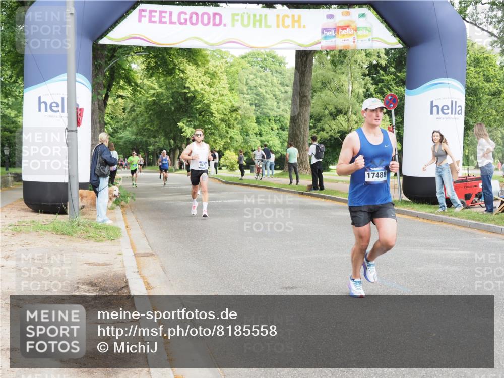 29.06.2025 - hella hamburg halbmarathon MichiJ http://msf.ph/oto/8185558 29.06.2025 10:18:35 Zwischen KM18-KM19 2075, 12189, 14140, 15883 meine-sportfotos.de