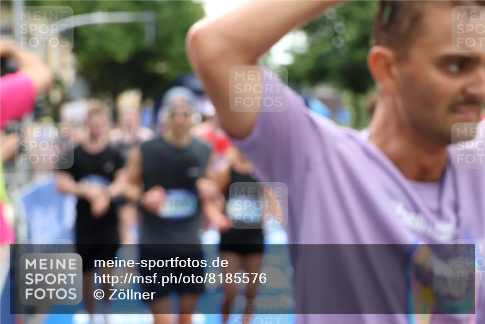 29.06.2025 - hella hamburg halbmarathon Zöllner http://msf.ph/oto/8185576 29.06.2025 10:42:35 Ziel 1209, 1353, 1735, 1800, 1962, 4235, 7116, 7448, 7508, 7734, 13446, 16295, 16333, 17016, 17637, 17733, 17911, 18680 meine-sportfotos.de