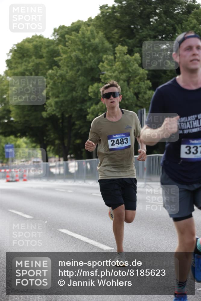 29.06.2025 - hella hamburg halbmarathon Jannik Wohlers http://msf.ph/oto/8185623 29.06.2025 09:43:30 Lombardsbrücke 1953, 2203, 2483, 3189, 3379, 8376, 9804, 10351, 11150, 13383, 13941, 15136, 17040, 18763, 18832 meine-sportfotos.de
