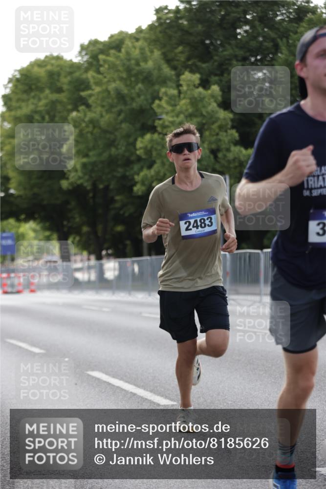 29.06.2025 - hella hamburg halbmarathon Jannik Wohlers http://msf.ph/oto/8185626 29.06.2025 09:43:30 Lombardsbrücke 1953, 2203, 2483, 3189, 3379, 8376, 9804, 10351, 11150, 13383, 13941, 15136, 17040, 18763, 18832 meine-sportfotos.de