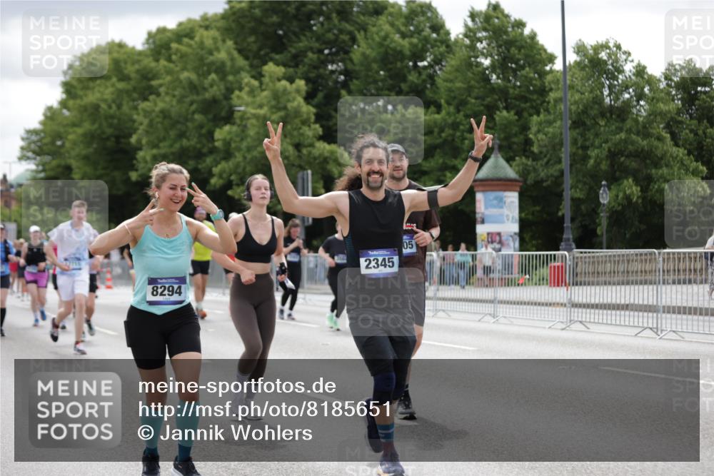29.06.2025 - hella hamburg halbmarathon Jannik Wohlers http://msf.ph/oto/8185651 29.06.2025 11:11:09 Lombardsbrücke 1021, 2105, 2345, 2373, 3563, 3564, 3608, 3713, 3775, 3776, 3832, 4750, 4881, 6454, 6455, 8294, 9322, 9415, 9703, 9871, 10021, 10178, 11104, 13428, 14078, 14241, 14806, 15241, 15691, 15729, 16219, 16728, 17330, 17570, 17711, 17760 meine-sportfotos.de