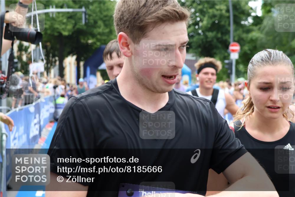 29.06.2025 - hella hamburg halbmarathon Zöllner http://msf.ph/oto/8185666 29.06.2025 10:42:38 Ziel 1209, 1735, 4235, 7508, 13446, 13483, 16295, 16333, 17000, 17016, 18275, 18632, 18680 meine-sportfotos.de