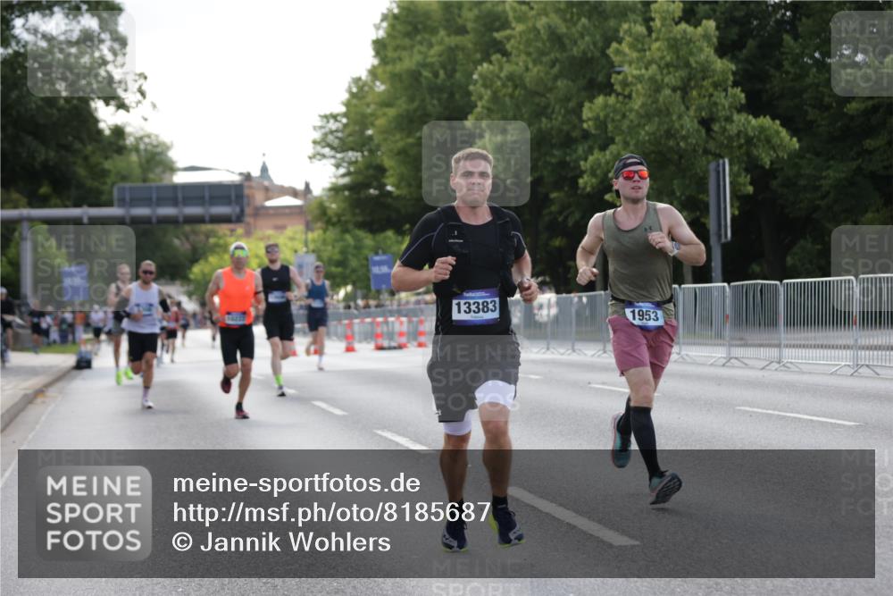 29.06.2025 - hella hamburg halbmarathon Jannik Wohlers http://msf.ph/oto/8185687 29.06.2025 09:43:34 Lombardsbrücke 1953, 2483, 3189, 3379, 5308, 8376, 9804, 10222, 11150, 13383, 13606, 17040, 18832 meine-sportfotos.de