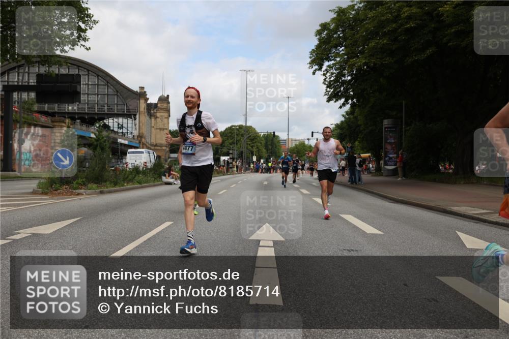 29.06.2025 - hella hamburg halbmarathon Yannick Fuchs http://msf.ph/oto/8185714 29.06.2025 10:29:34 20KM 1002, 1217, 1562, 4477, 5048, 5152, 6169, 6878, 7628, 7972, 8395, 8864, 9686, 12204, 12369, 14069, 14388, 14603, 14952, 15991, 16140, 16712, 16963, 17014, 18419, 19022 meine-sportfotos.de