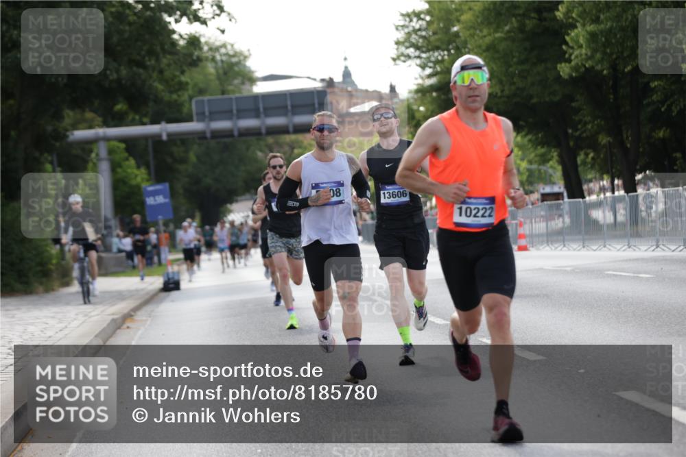 29.06.2025 - hella hamburg halbmarathon Jannik Wohlers http://msf.ph/oto/8185780 29.06.2025 09:43:36 Lombardsbrücke 1122, 1953, 2483, 3189, 3379, 5308, 7231, 8376, 9047, 10222, 11150, 13383, 13606, 17040, 18832 meine-sportfotos.de