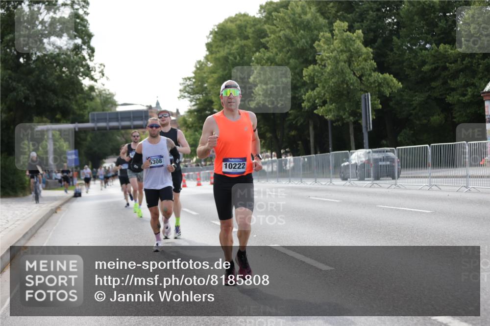 29.06.2025 - hella hamburg halbmarathon Jannik Wohlers http://msf.ph/oto/8185808 29.06.2025 09:43:37 Lombardsbrücke 1122, 1953, 2483, 3189, 3379, 5308, 7231, 8376, 9047, 10222, 11150, 13383, 13606, 17040, 18832 meine-sportfotos.de